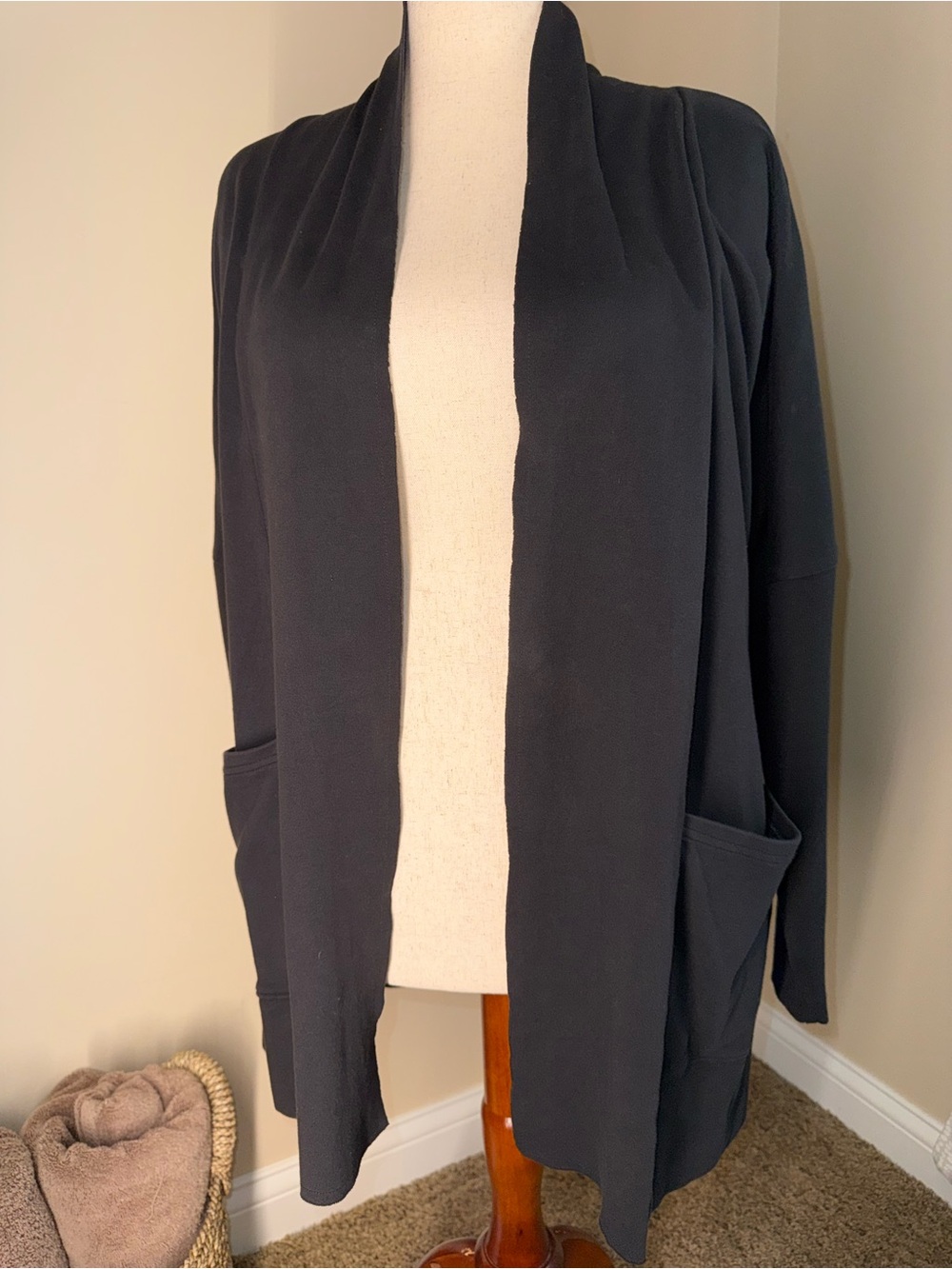 Pact Organic — matching joggers available
Cloud knit Open-Front Cardigan in Blac
